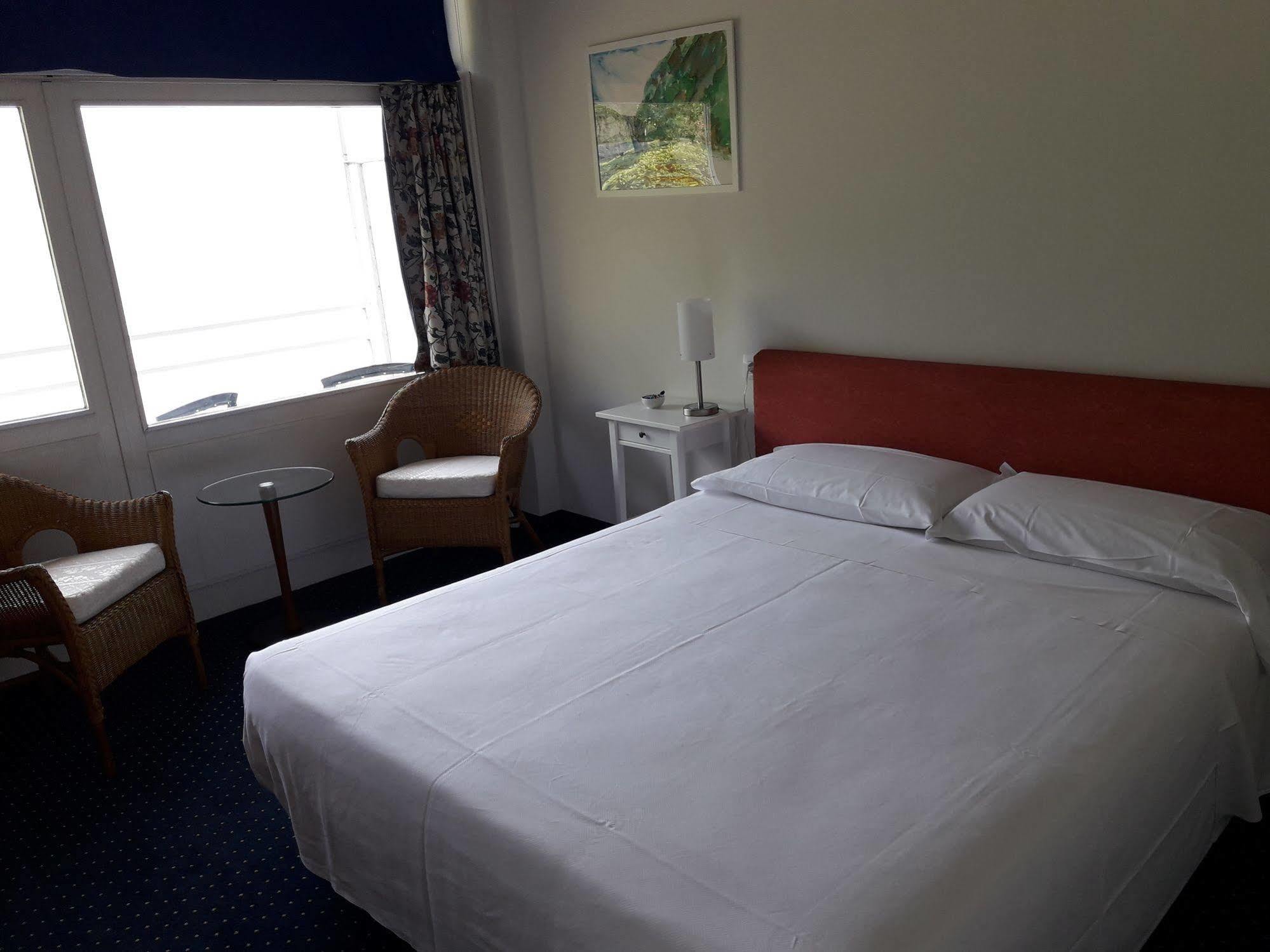 Hotel Nautilus Valmadrera Kültér fotó
