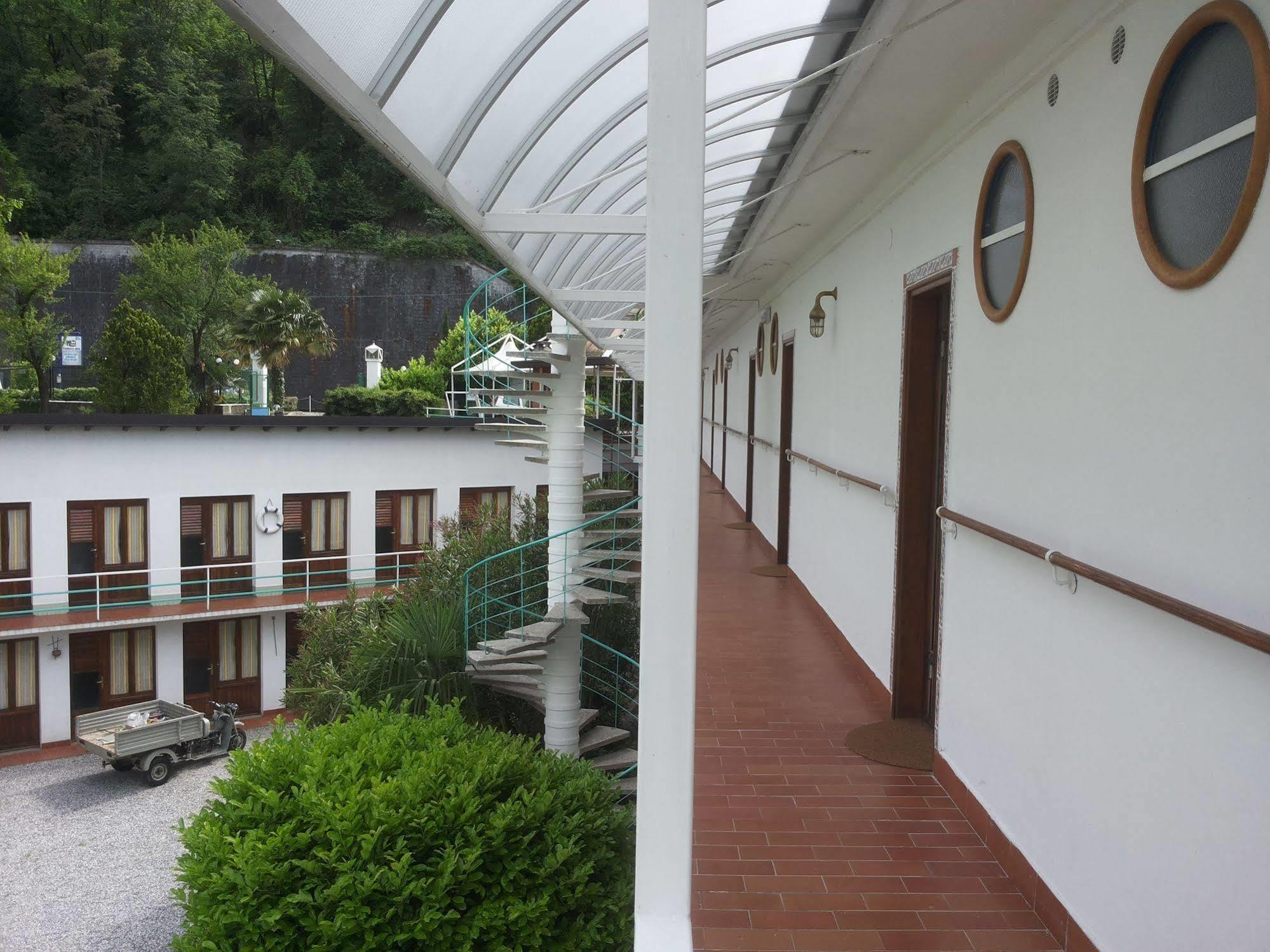 Hotel Nautilus Valmadrera Kültér fotó