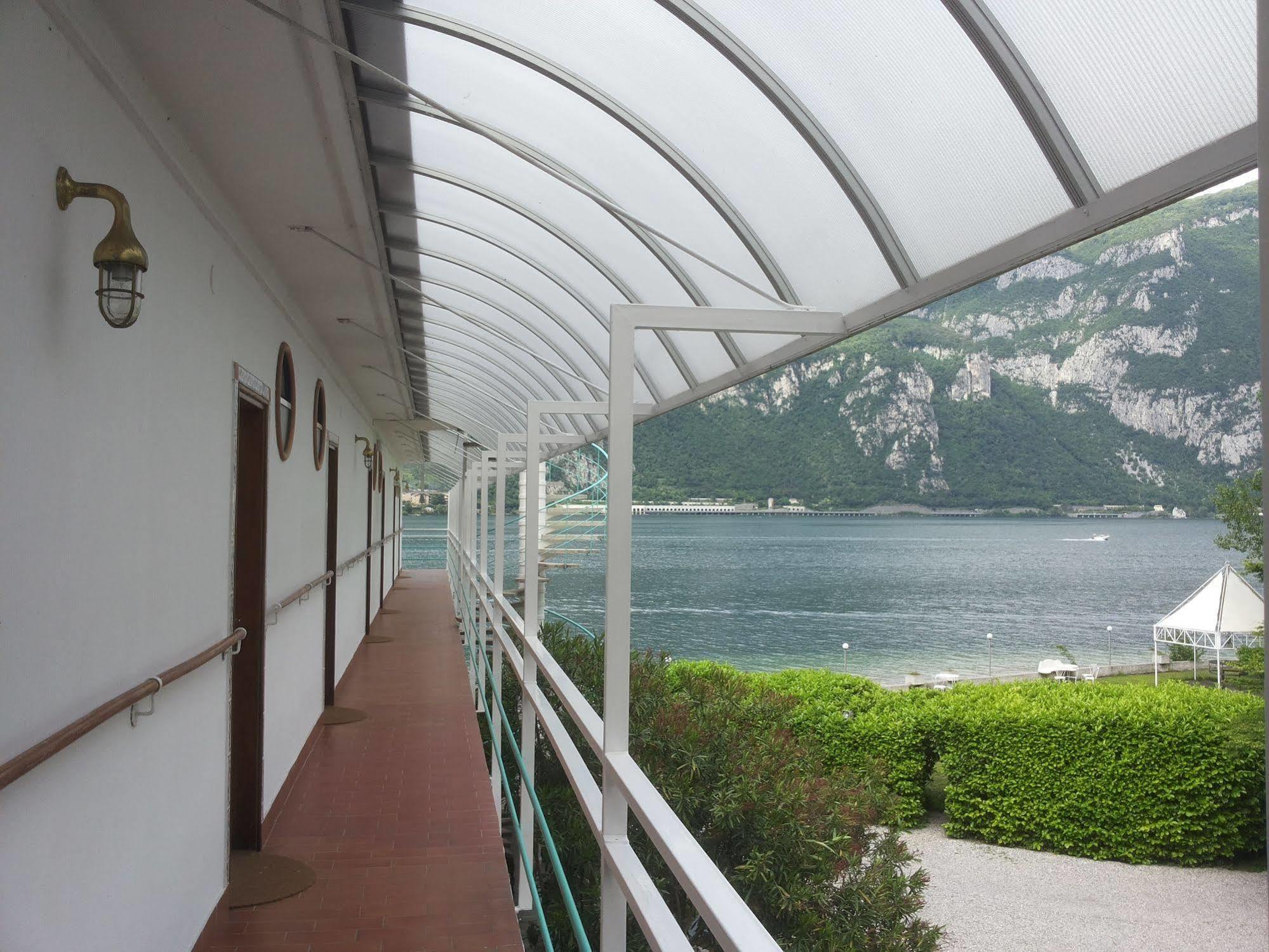 Hotel Nautilus Valmadrera Kültér fotó